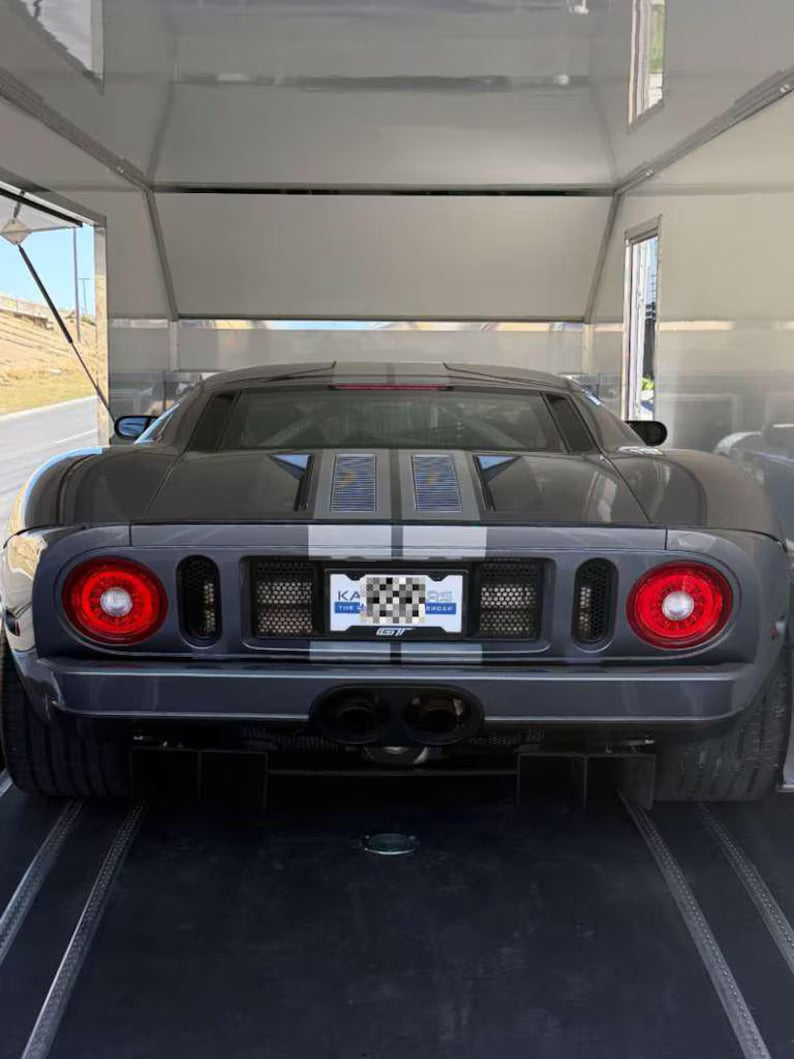 FORD GT 100% REAL CARBON FIBER CAR LICENSE PLATE FRAME